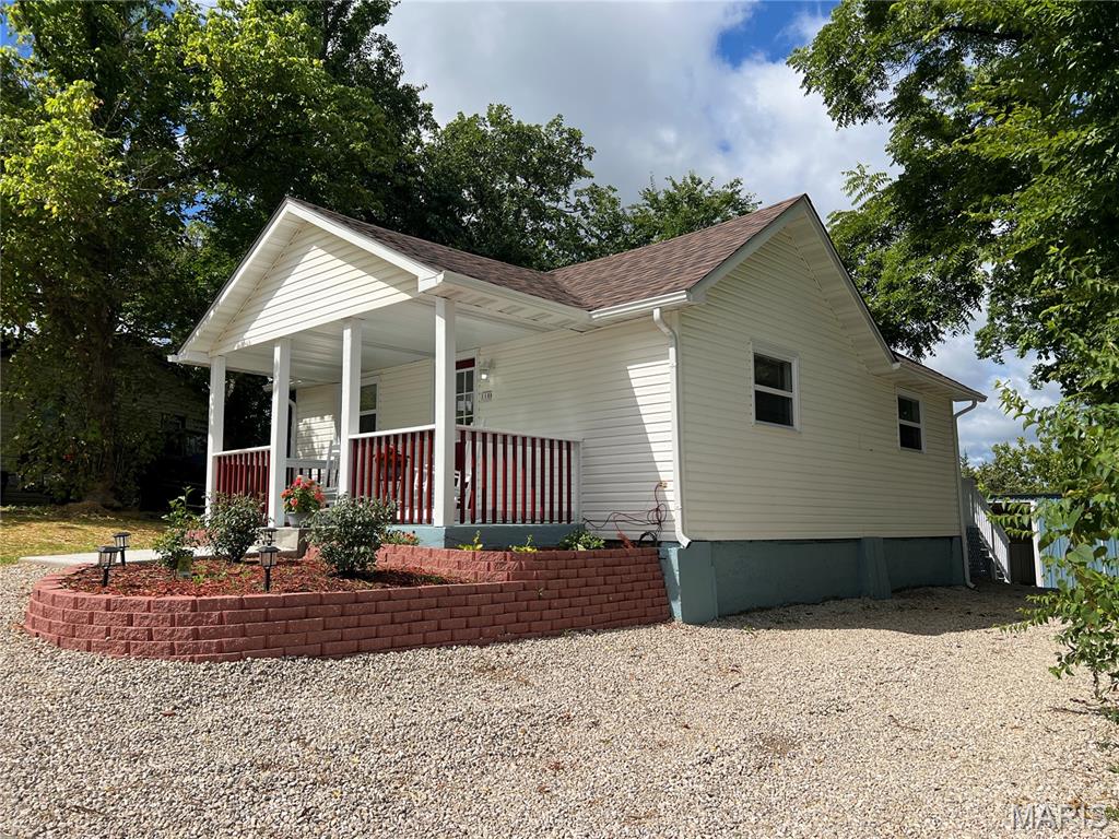 118 Bluff Circle Waynesville Missouri 2 bedroom 2 bathroom home for sale listed at $179,900