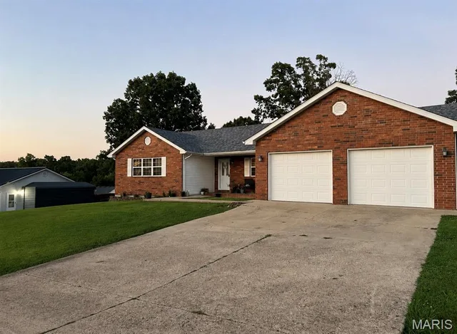 Front exterior — 19758 Sugar Lane Waynesville Missouri real estate