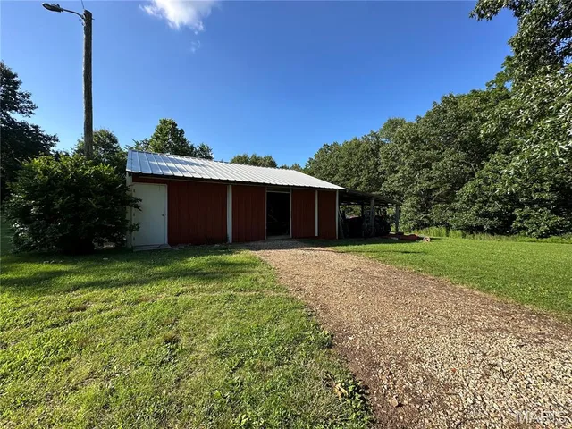 Primary bedroom — 3329 BOETTCHER Road Bland Missouri real estate