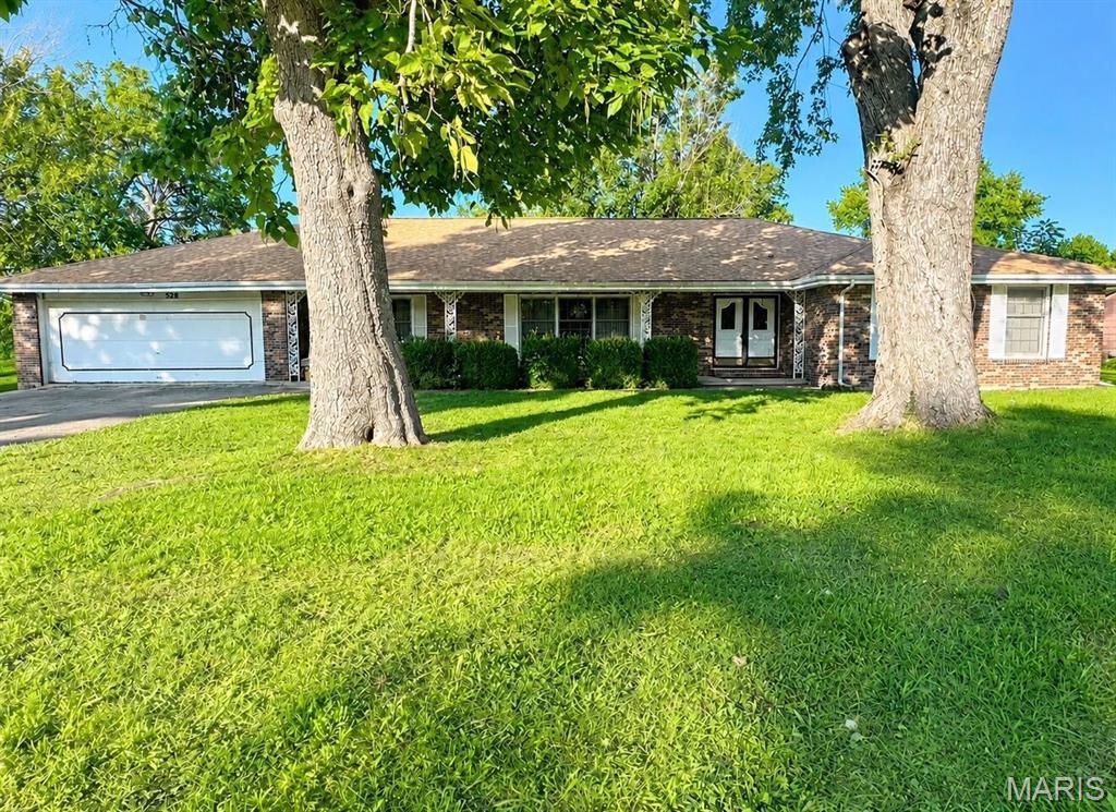 528 Home Drive St James Missouri 4 bedroom 3 bathroom home for sale listed at $345,500