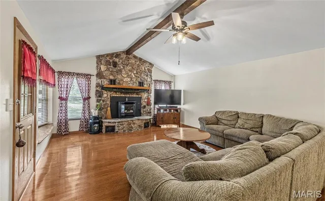 Primary bedroom — 11090 Highway K Jadwin Missouri real estate