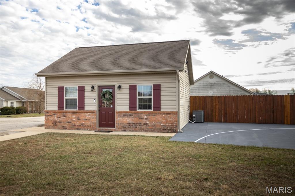 23235 Righteous Lane Waynesville Missouri 1 bedroom 1 bathroom home for sale listed at $179,900