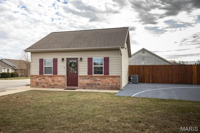 23235 Righteous Lane, Waynesville MO