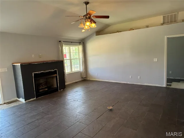 Kitchen — 16531 Hoyt St Robert Missouri real estate