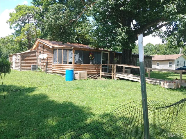 Front exterior — 209 County Road 101 Ironton Missouri real estate
