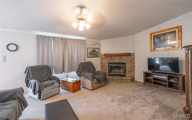 Primary bedroom — 425 County Road 6400 Salem Missouri real estate