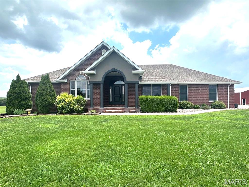 21880 Highway B Lebanon Missouri 4 bedroom 3 bathroom home for sale listed at $799,900
