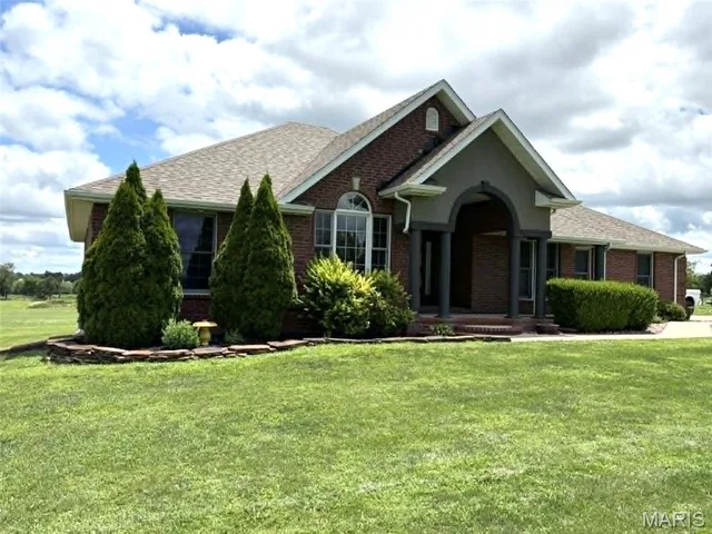 Front exterior — 21880 Highway B Lebanon Missouri real estate