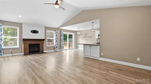 Living room — 129 Kale Court St Robert Missouri real estate