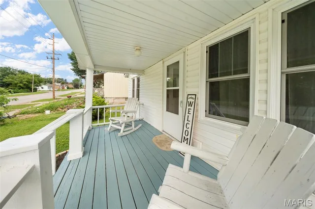 Living room — 207 S Olive Street Rolla Missouri real estate
