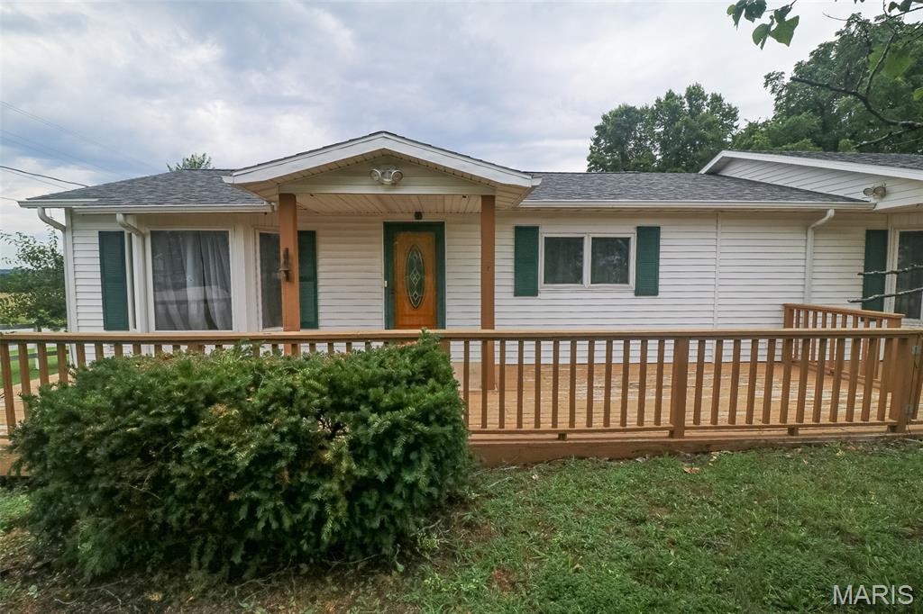 700 N High Street Iberia Missouri 2 bedroom 2 bathroom home for sale listed at $192,500