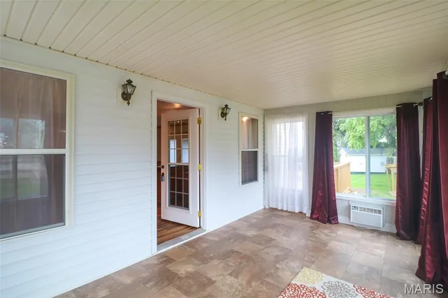 Kitchen — 700 N High Street Iberia Missouri real estate