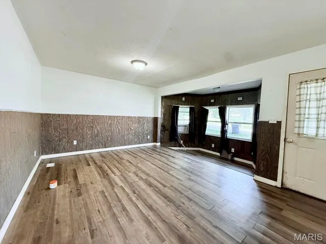 Kitchen — 304 Ozark Street Houston Missouri real estate