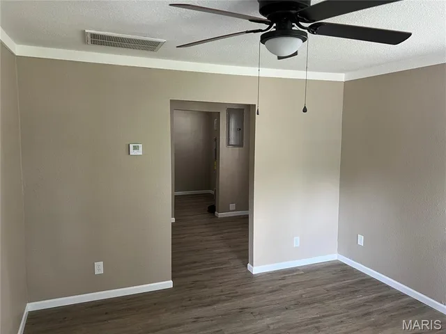 Primary bedroom — 503 Hood Street Lebanon Missouri real estate