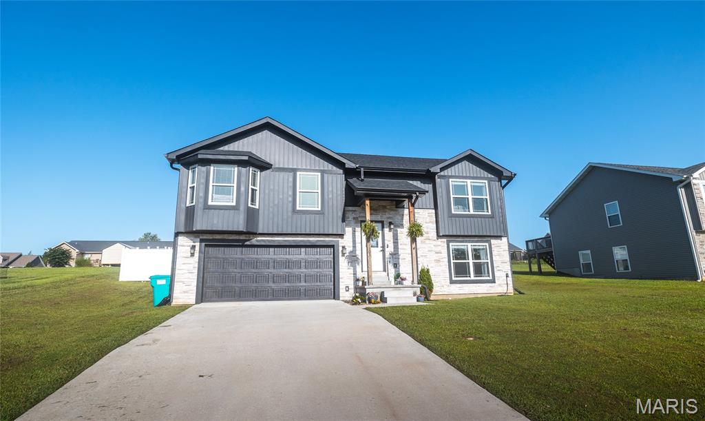 11103 Paula Gayle Street Rolla Missouri 4 bedroom 3 bathroom home for sale listed at $360,000