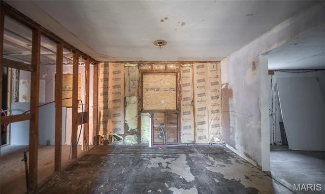 Primary bedroom — 234 Holland Drive Richland Missouri real estate
