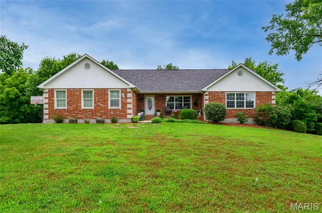 24025 Stable Lane, Waynesville MO