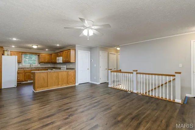 Kitchen — 24559 True Drive St Robert Missouri real estate