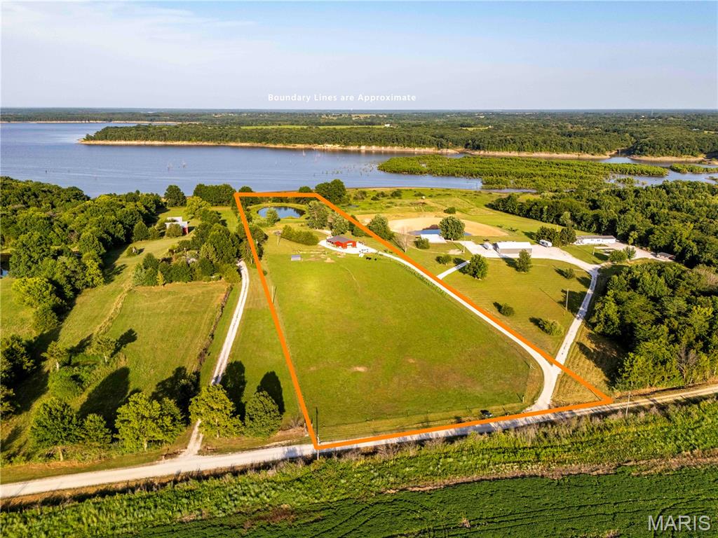18900 Monroe Road 451 Paris Missouri home for sale listed at $325,000