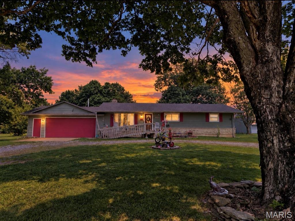 1146 Tower Road Lebanon Missouri 3 bedroom 2 bathroom home for sale listed at $219,900
