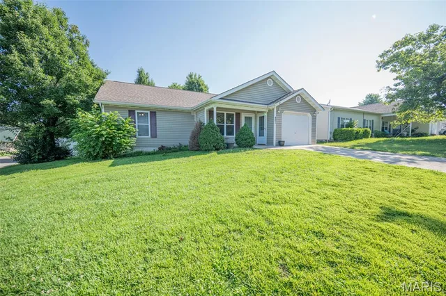 Front exterior — 401 E Fifth Belle Missouri real estate