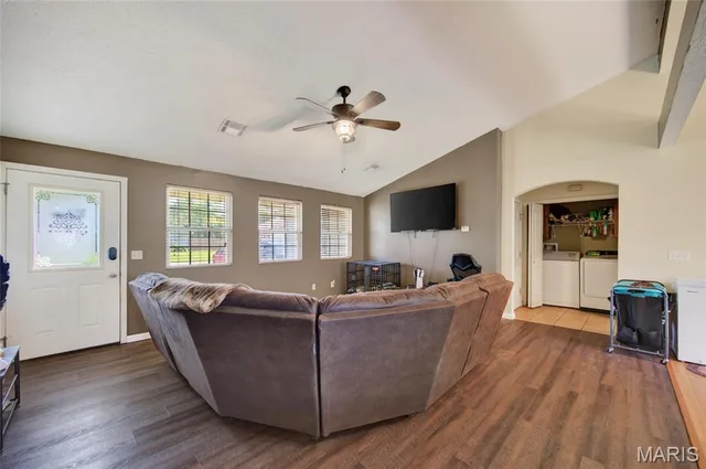 Living room — 1137 Applelane Drive Lebanon Missouri real estate