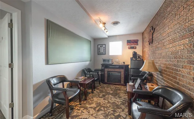 Primary bedroom — 575 Marshall Drive St Robert Missouri real estate
