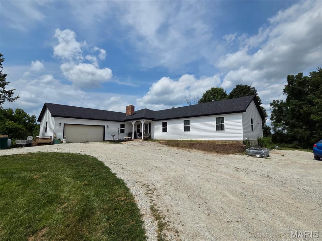 2688 Sullivan Bottom Rd Road St Clair Missouri 4 bedroom 3 bathroom home for sale listed at $549,000