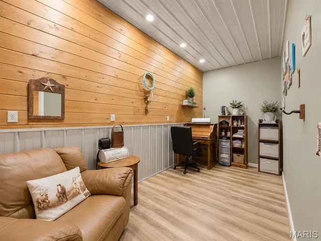 Primary bedroom — 1153 County Road 6040 Salem Missouri real estate