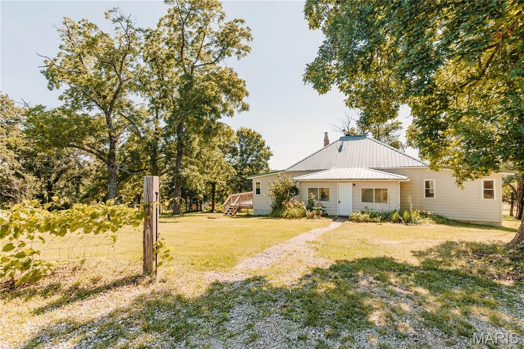 17628 Highway T Richland Missouri 4 bedroom 2 bathroom home for sale listed at $200,000