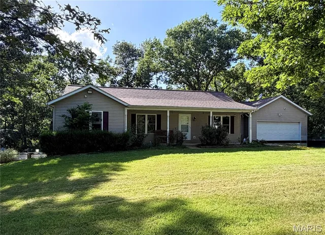 719 White Dogwood Court, St Clair MO