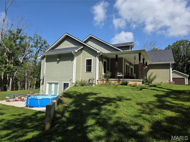 Living room — 4200 Highway 19 Cuba Missouri real estate