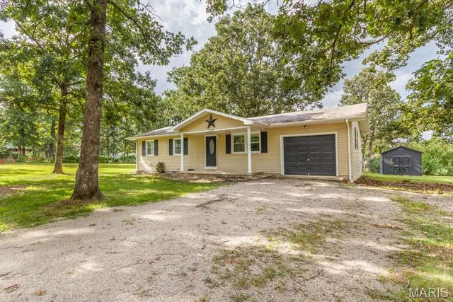 Front exterior — 22915 Daisy Road Lebanon Missouri real estate