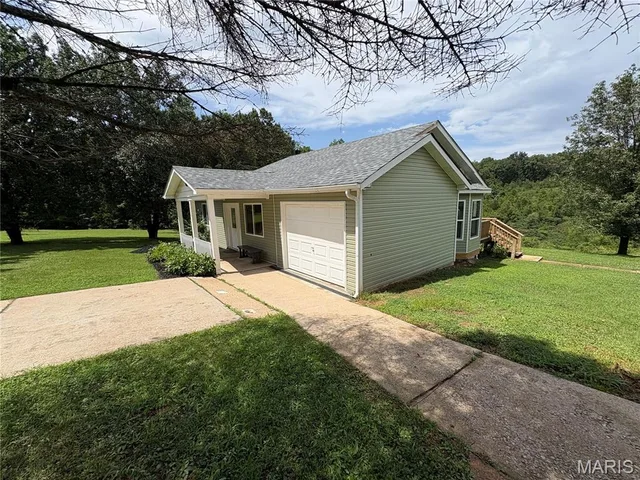 Front exterior — 5315 Lynam Road French Village Missouri real estate