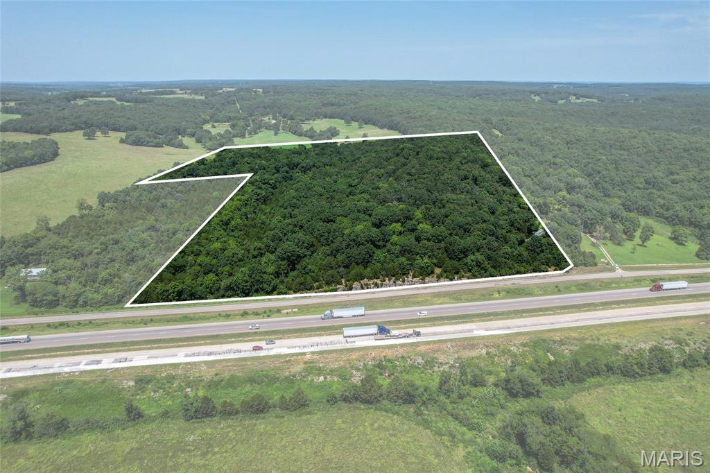 000 Garden Crest Road Stoutland Missouri home for sale listed at $199,000