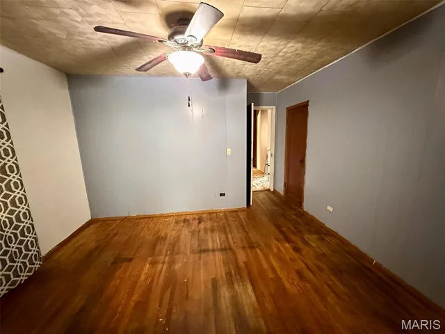 Living room — 35327 State Highway 51 Marble Hill Missouri real estate