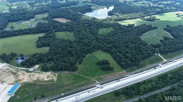 Living room — 50.84 Acres Veterans Memorial Parkway Unincorporated Missouri real estate