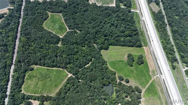 Primary bedroom — 50.84 Acres Veterans Memorial Parkway Unincorporated Missouri real estate