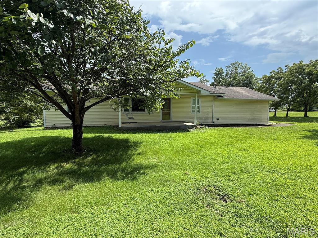 12376 Biram Drive Plato Missouri 3 bedroom 1 bathroom home for sale listed at $239,900