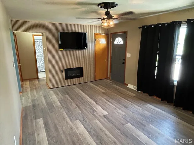 Primary bedroom — 813 W 4th Street Dixon Missouri real estate