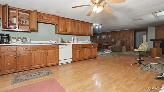 Kitchen — 13994 Highway C Licking Missouri real estate