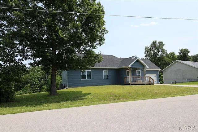 Front exterior — 15580 Top Drive St Robert Missouri real estate