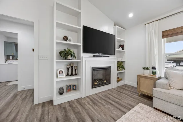 Living room — 157 Mesa Drive Waynesville Missouri real estate