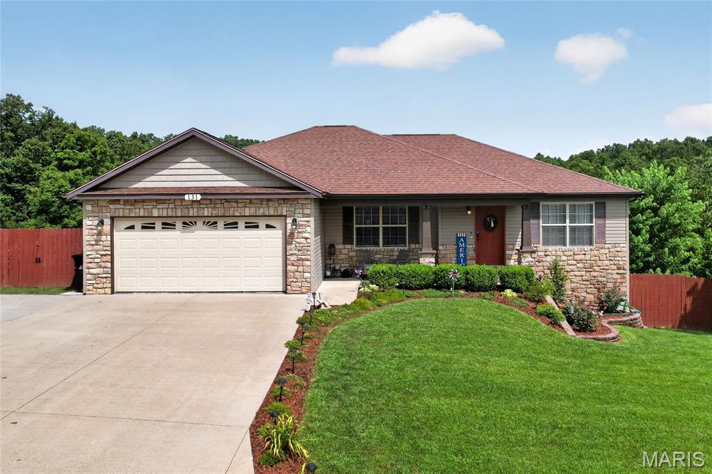 131 Creek View Drive St Robert Missouri 4 bedroom 3 bathroom home for sale listed at $349,500