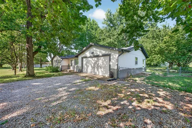 Front exterior — 16998 Kneedler Street Lebanon Missouri real estate