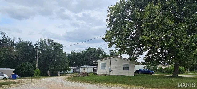 Front exterior — 568 & 572 HIGHWAY Y St Robert Missouri real estate