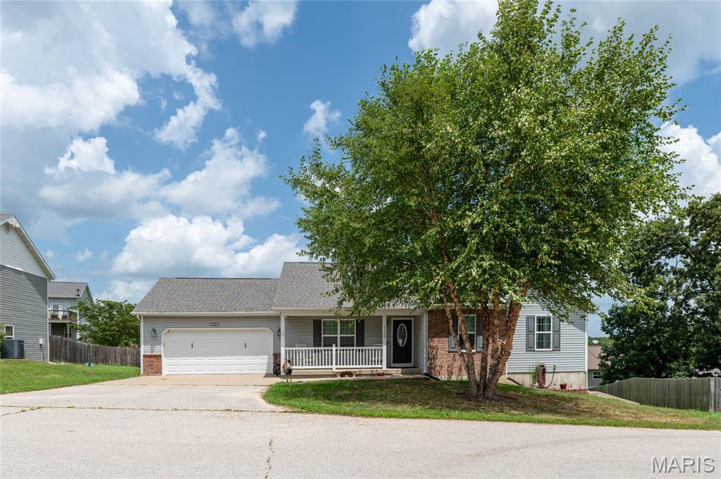 23689 Restore Road Waynesville Missouri 4 bedroom 3 bathroom home for sale listed at $285,000