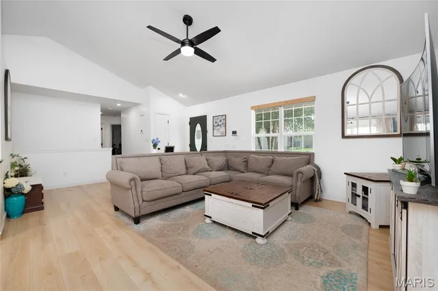 Primary bedroom — 23689 Restore Road Waynesville Missouri real estate