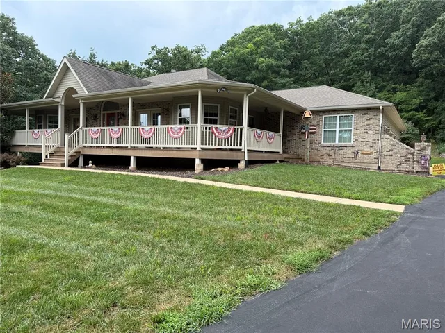 3349 Dakota Hills Drive, Pacific MO