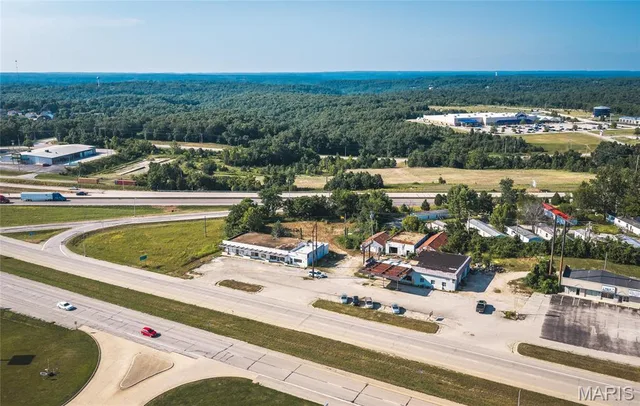 678 Old Route 66, St Robert MO
